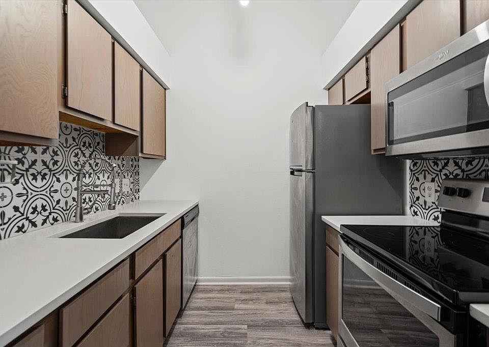 1st image of 1705 Crossing Pl APT 114