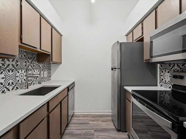 1705 Crossing Pl APT 114