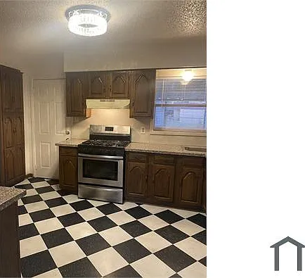 12110 Hoblitzelle Dr — Photo 12