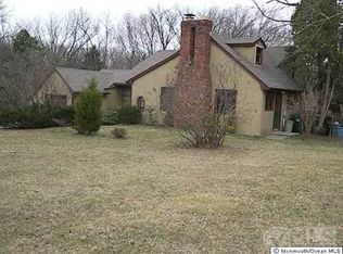 15 Arlene Dr, Middletown, NJ 07748