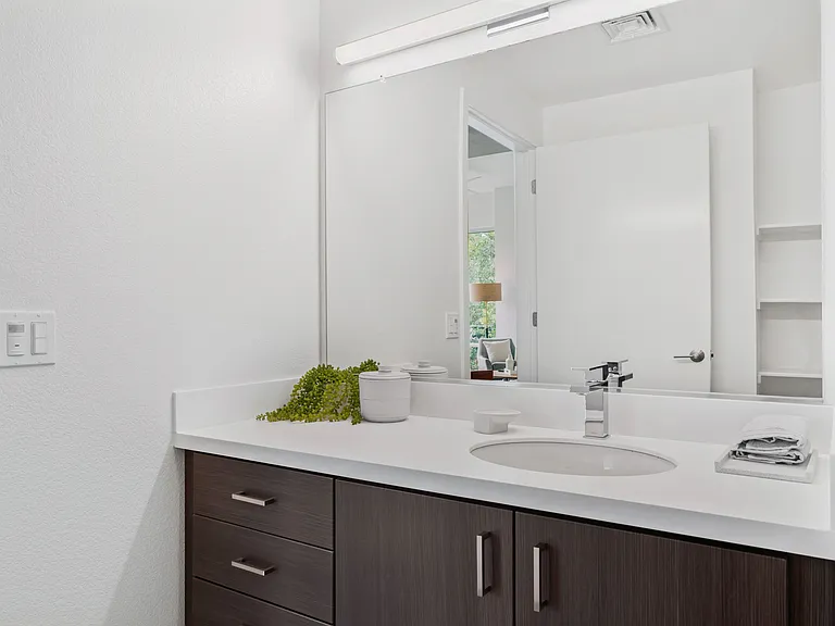 927 U St #301 — Photo 6