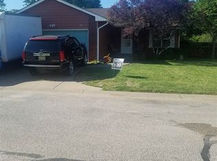 611 W Wayne Cir, Wichita, KS 67217
