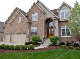 4120 Champion Rd, Naperville, IL 60564