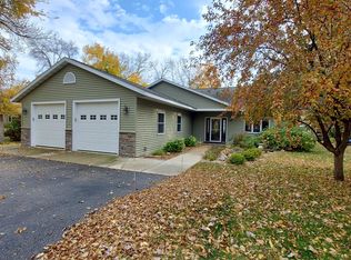 1211 15th Ave NW, Willmar, MN 56201