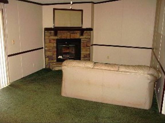 http://www.propertyboss.net/CustomerImages/DFF001_92991/media/Properties/18745%20US%20Hwy%2027/zsmal