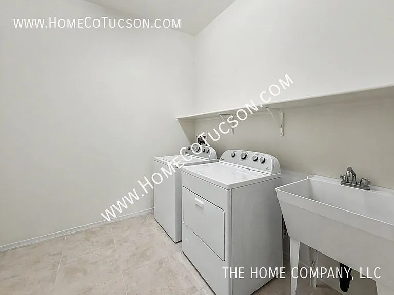 38628 S Running Roses Ln — Photo 27