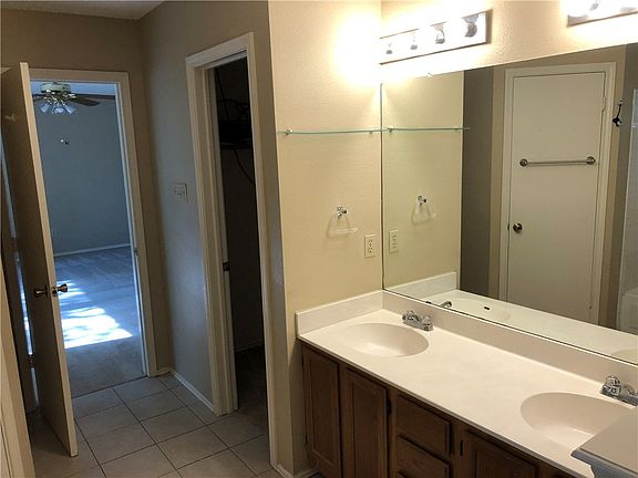 4th image of 13912 Conner Downs Dr