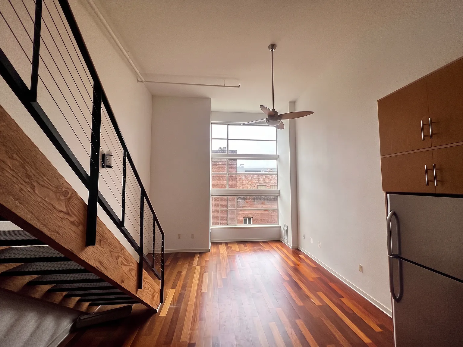 2 bed, 1050 sqft, $4,950 — Photo 1