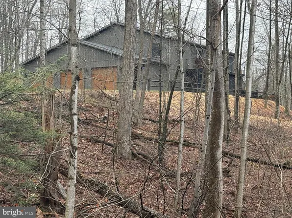 60 Stoner Dr, Shermans Dale, PA 17090