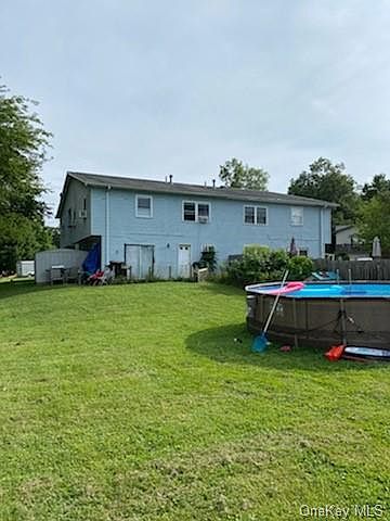 2nd image of 33 Singer Ave