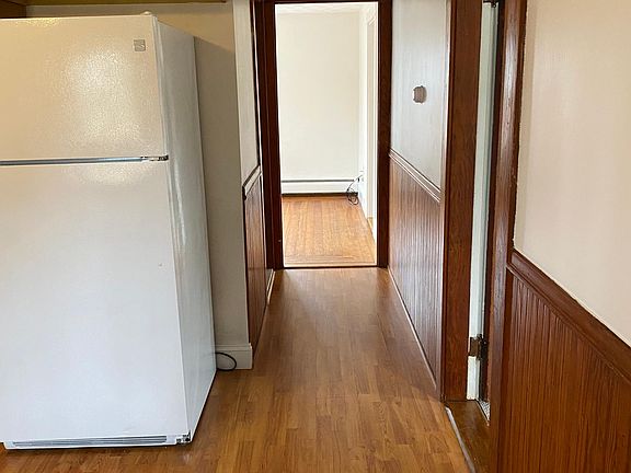 4th image of 1082 Main St #2