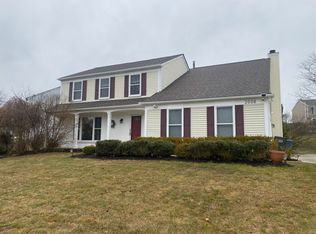 2008 Fairfield Dr, Rochester Hills, MI 48306