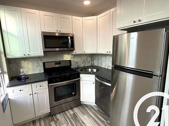 2nd image of 24-32 33rd St #2F