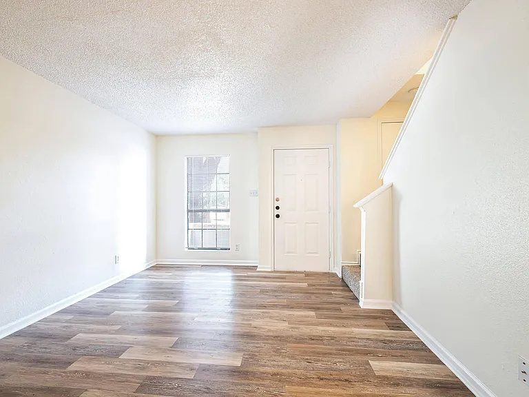12125 El Sendero St #12125 — Photo 4