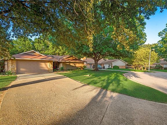 2nd image of 2509 Linda Cir
