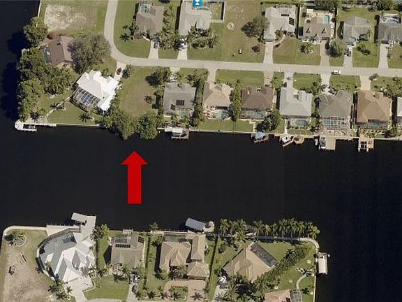 3rd image of 4604 SW 25th Ct