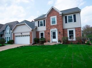 1201 Redwood Dr, Algonquin, IL 60102