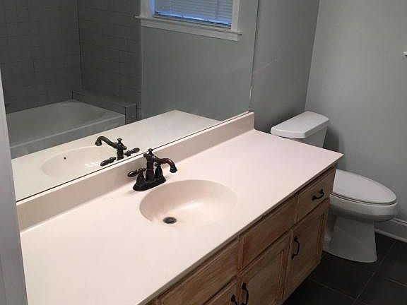 4th image of 2691 Hickory Hill Dr