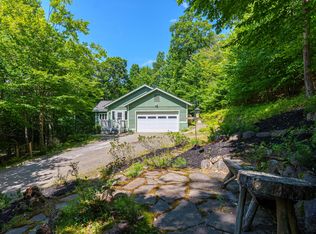 546 Hurricane Rd, Keene, NY 12942