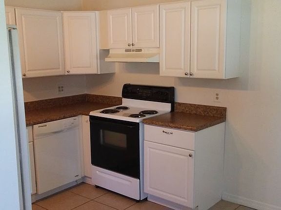 3rd image of 1336 Columbia Ave