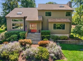 30 Pamela Rd, Cortlandt Manor, NY 10567