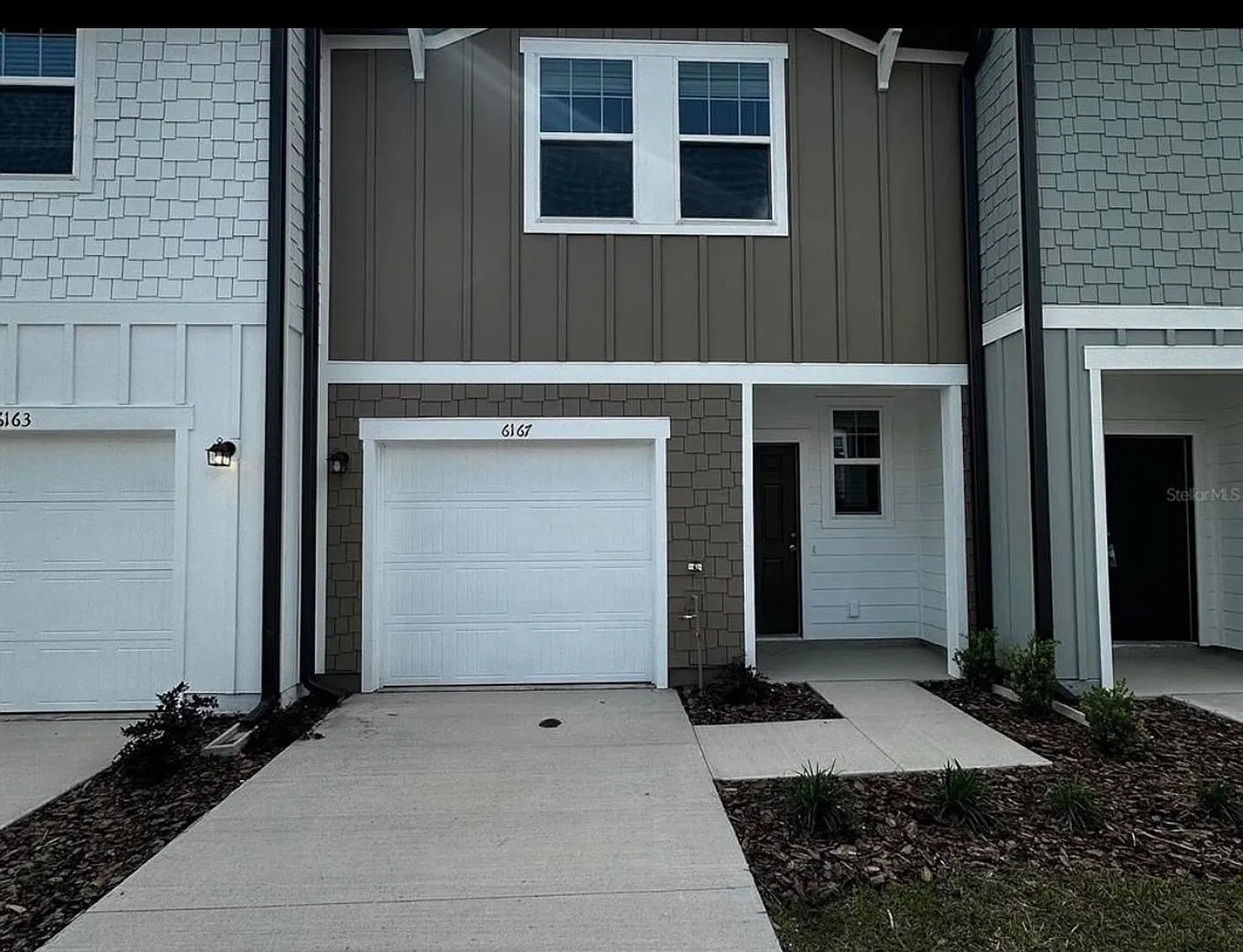 Charming 3BR Townhome in Zephyrhills — Photo 1