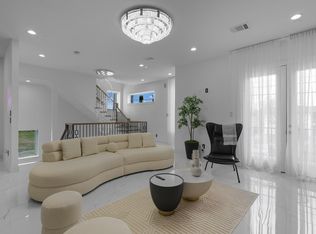 6415 Bowling Green St, Houston, TX 77021