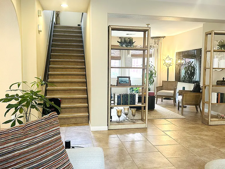 1267 Bellingham Dr — Photo 17