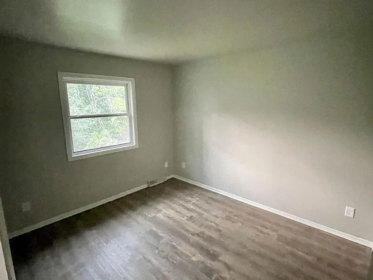 2110 Frisch Rd — Photo 9