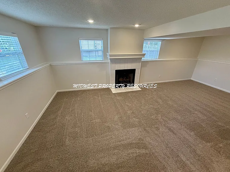 1708 NE Stonewood Dr — Photo 18