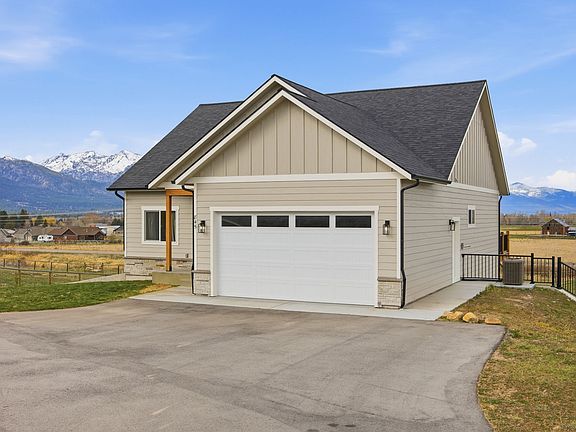 4th image of 845 Cochise Way