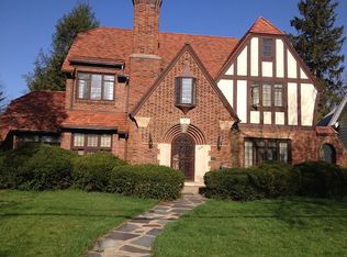 316 S Bowen St, Jackson, MI 49203
