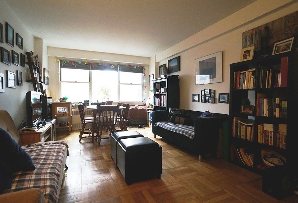1st image of 430 W 34th St APT 10C