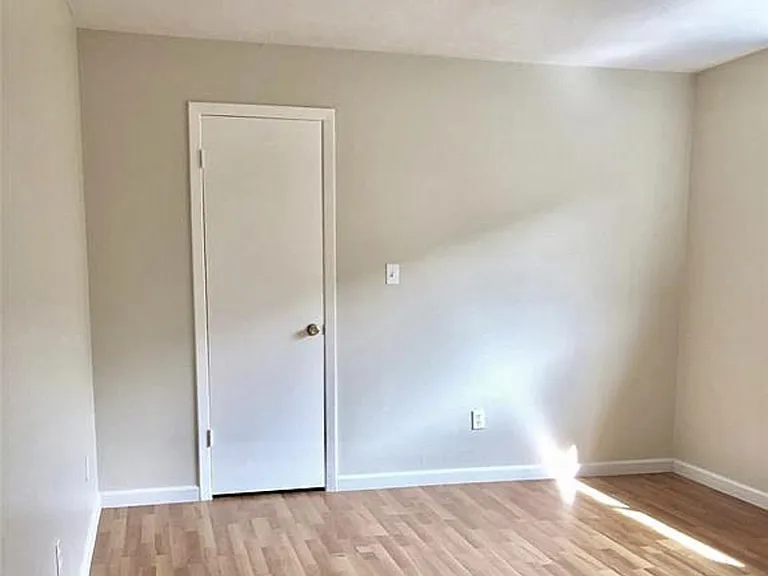 6327 Lynkat Ln — Photo 25