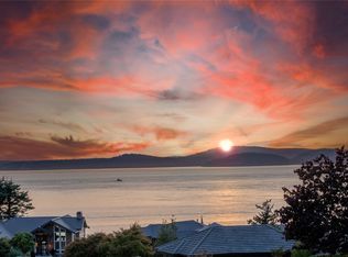 2413 Washington Ct, Anacortes, WA 98221