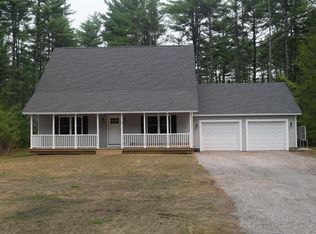 17 Christopher St, Fryeburg, ME 04037