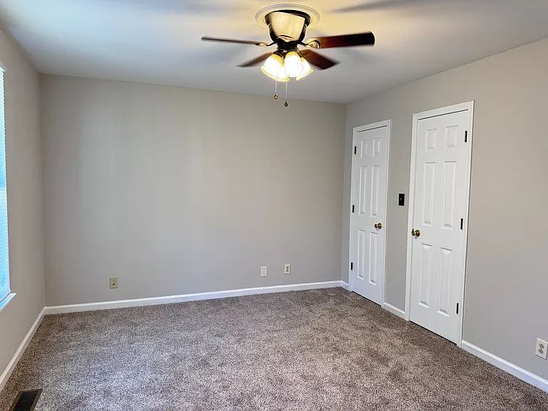 438 Kelsey Dr — Photo 9