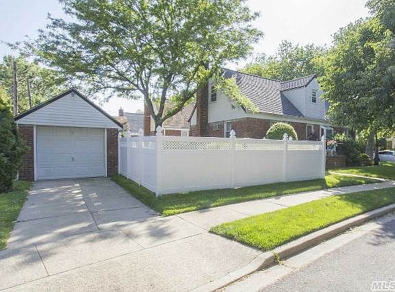 5th image of 127 Sperry Blvd