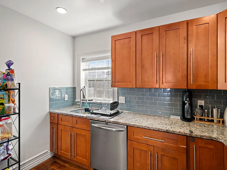 47 Julian St — Photo 10