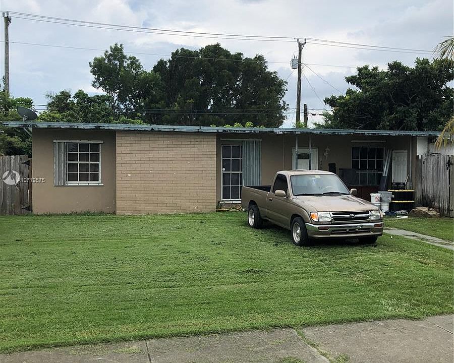 1st image of 14860 Lincoln Dr