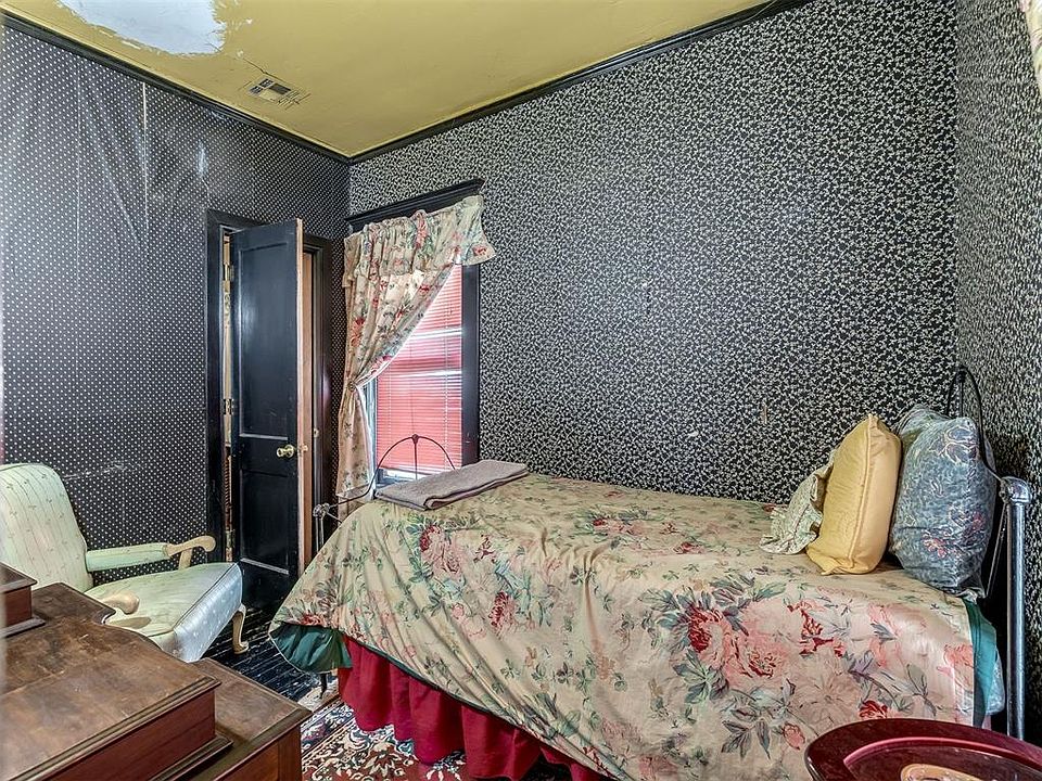 28th image of this home