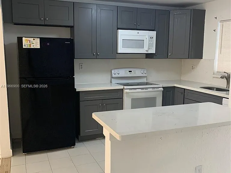 6520 SW 41st St #6520 — Photo 9