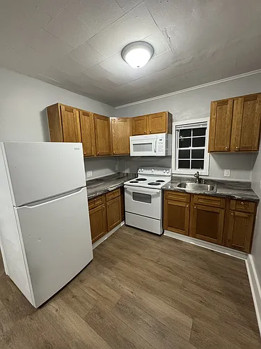 15 Elm St Photo 1