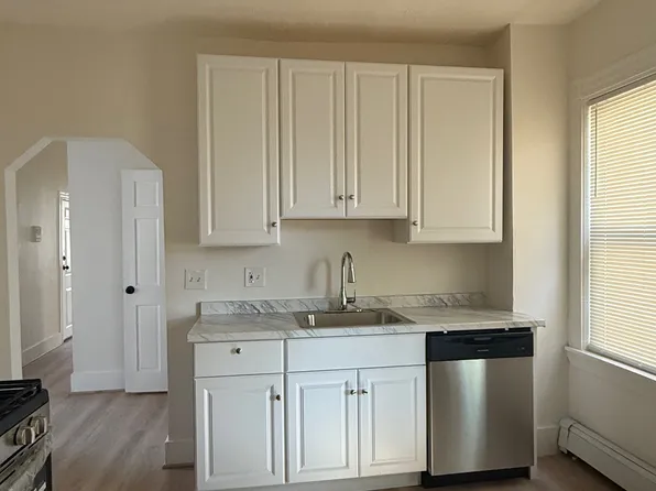 37 Standish St #2, Dorchester Center, MA 02124