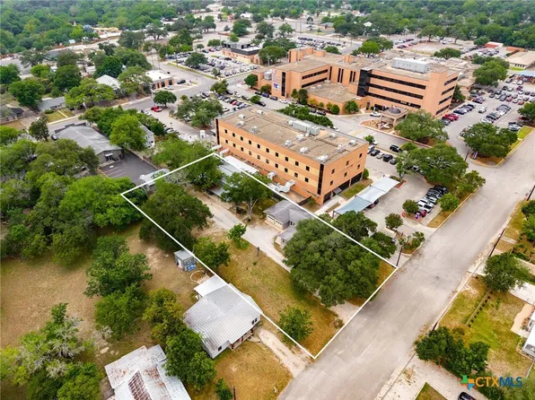 571 N Houston Ave, New Braunfels, TX 78130
