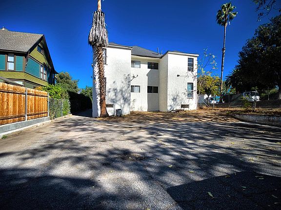 4th image of 869 Lincoln Ave #201-204