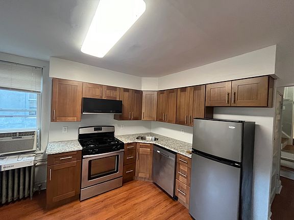 3rd image of 1416 Wharton St Floor 2