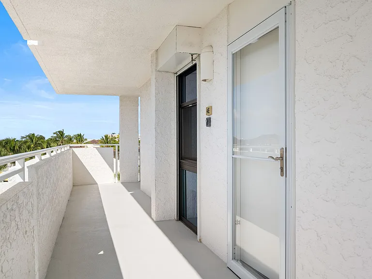 1480 Ocean Dr #4E — Photo 26