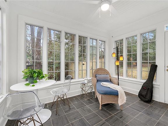 5th image of 143 Parkside Cir