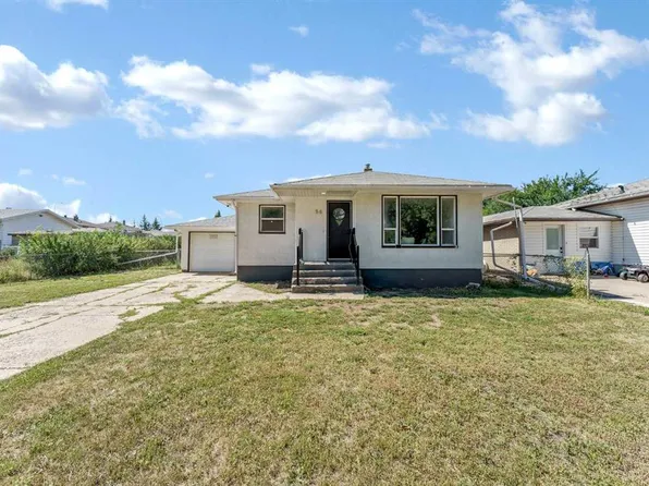 56 NE Robertson Way SW, Medicine Hat, AB T1A 5J2